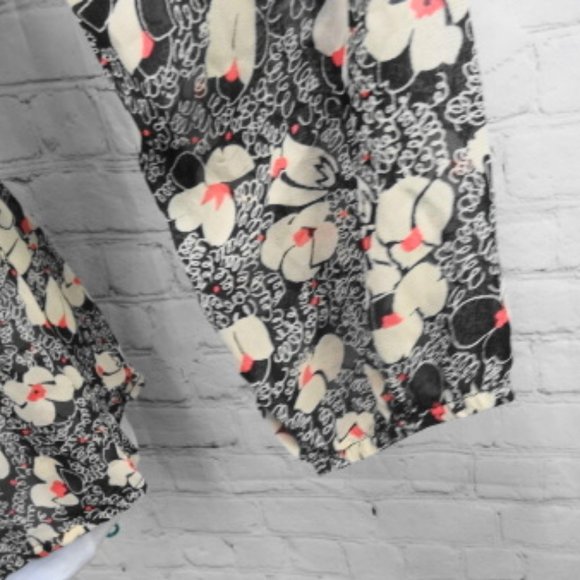 Lily Rose Floral Lace Sheer Blouse | Black/Cream - Picture 4 of 8